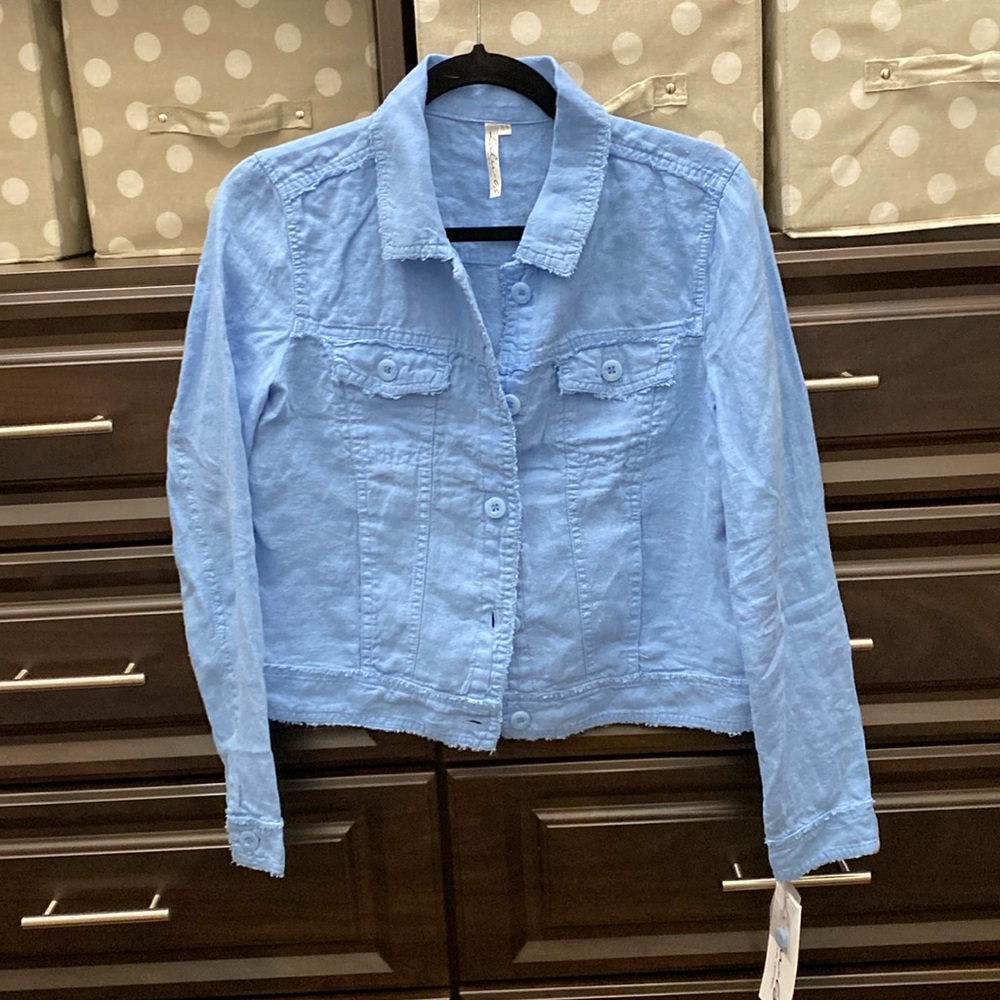 Lulu b Soft blue linen jacket